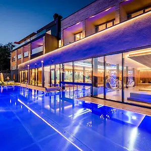 Hotel Huettenhof - Wellnesshotel & Luxus-bergchalets - Adults Only, Grainet